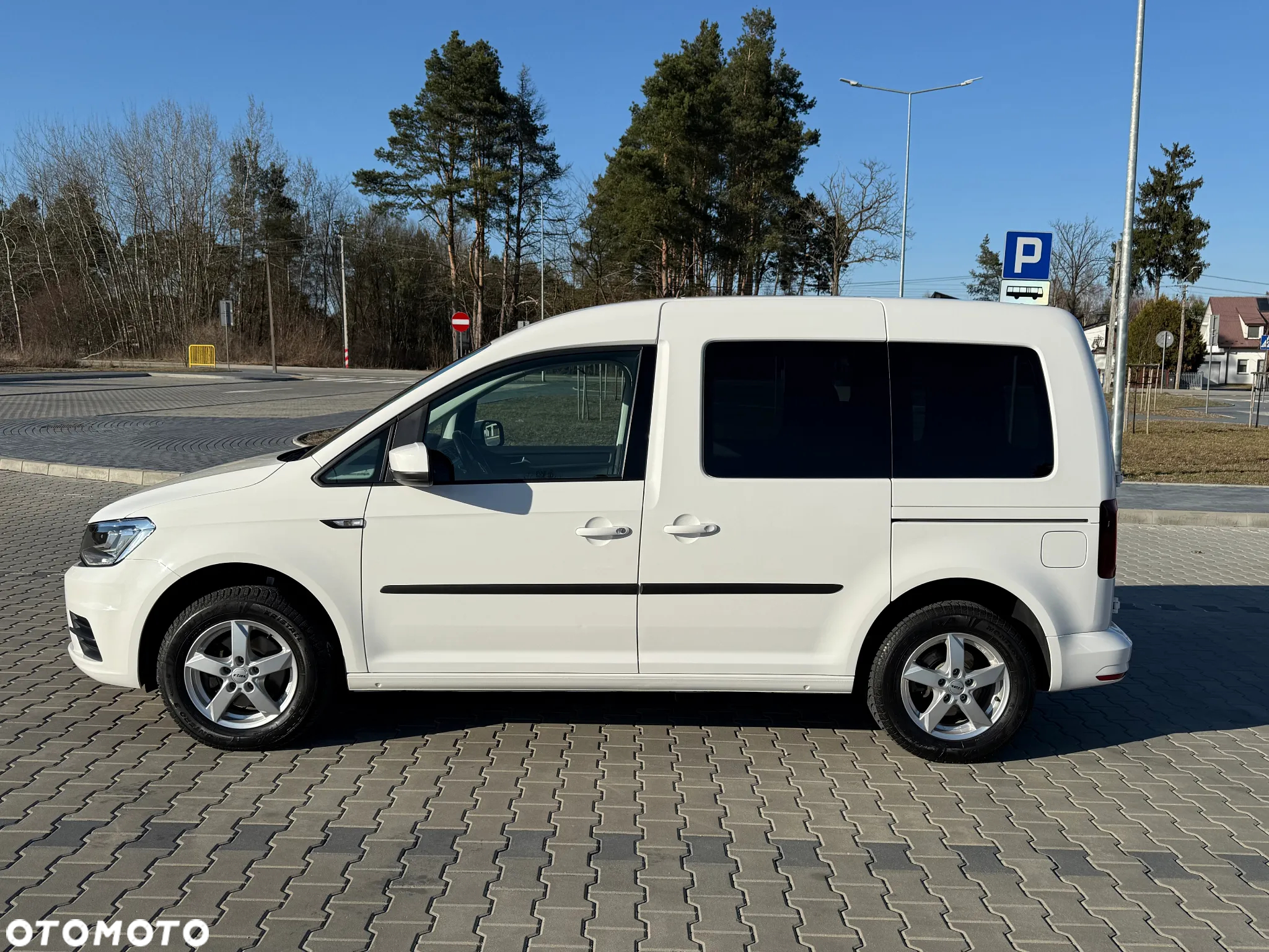 Volkswagen Caddy 2.0 TDI Comfortline - 6