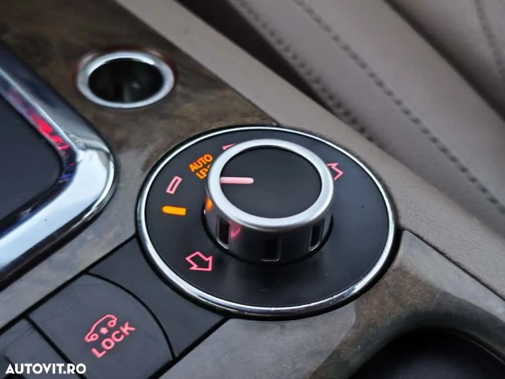 Volkswagen Touareg - 21