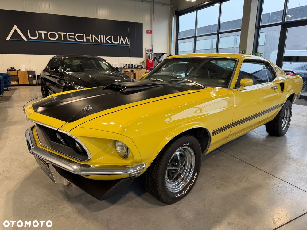 Ford Mustang - 1