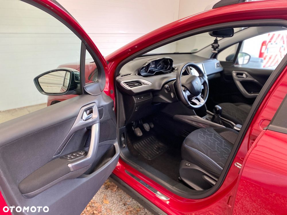 Peugeot 2008 1.6 BlueHDi Style - 6