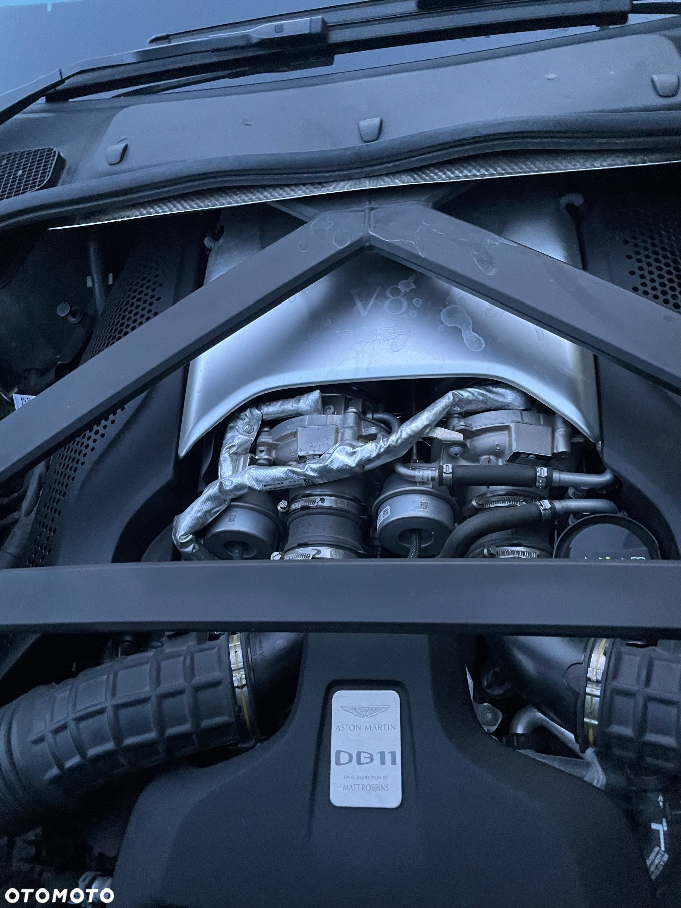 Aston Martin DB11 V8 - 24