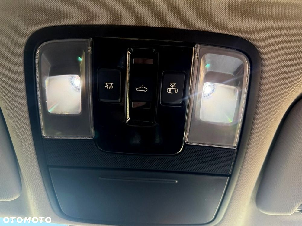Kia XCeed - 25