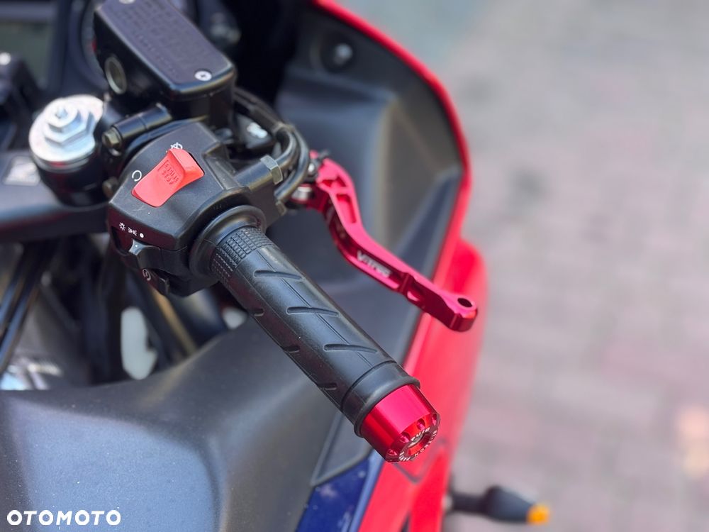 Honda CBR - 23