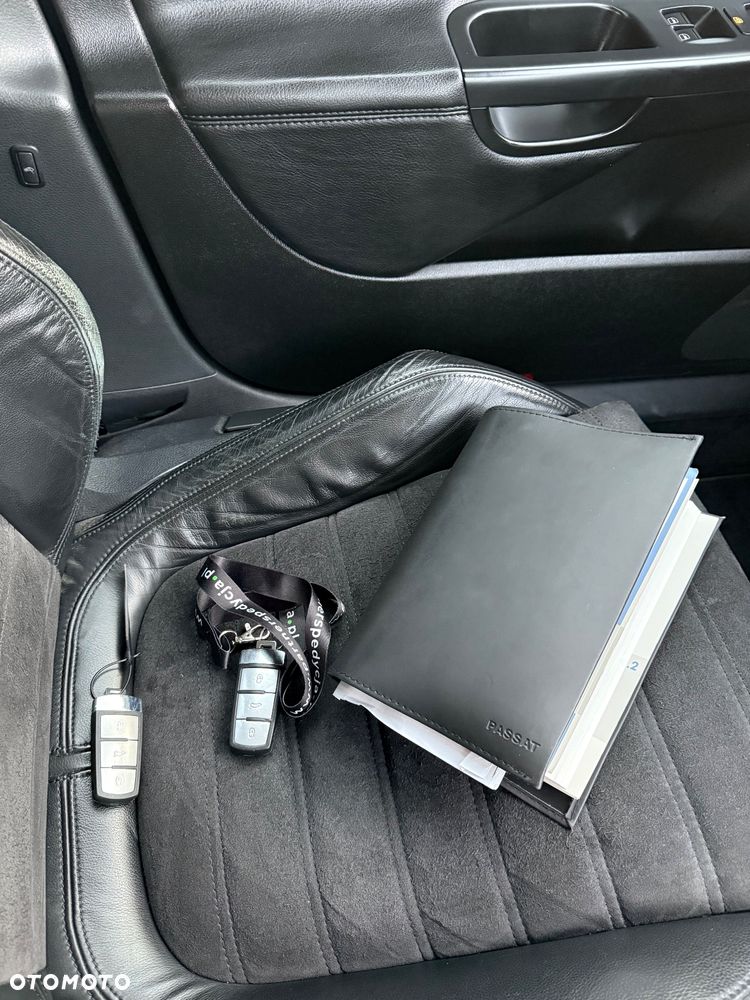 Volkswagen Passat Variant 2.0 TDI DPF Highline - 22