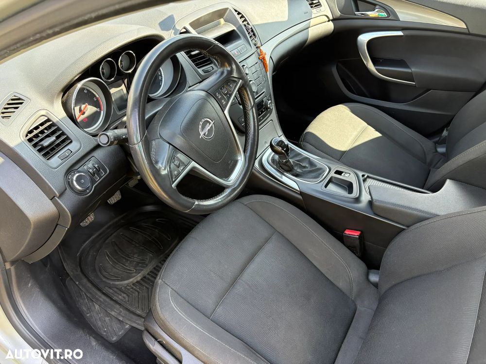 Opel Insignia 2.0 CDTI - 11