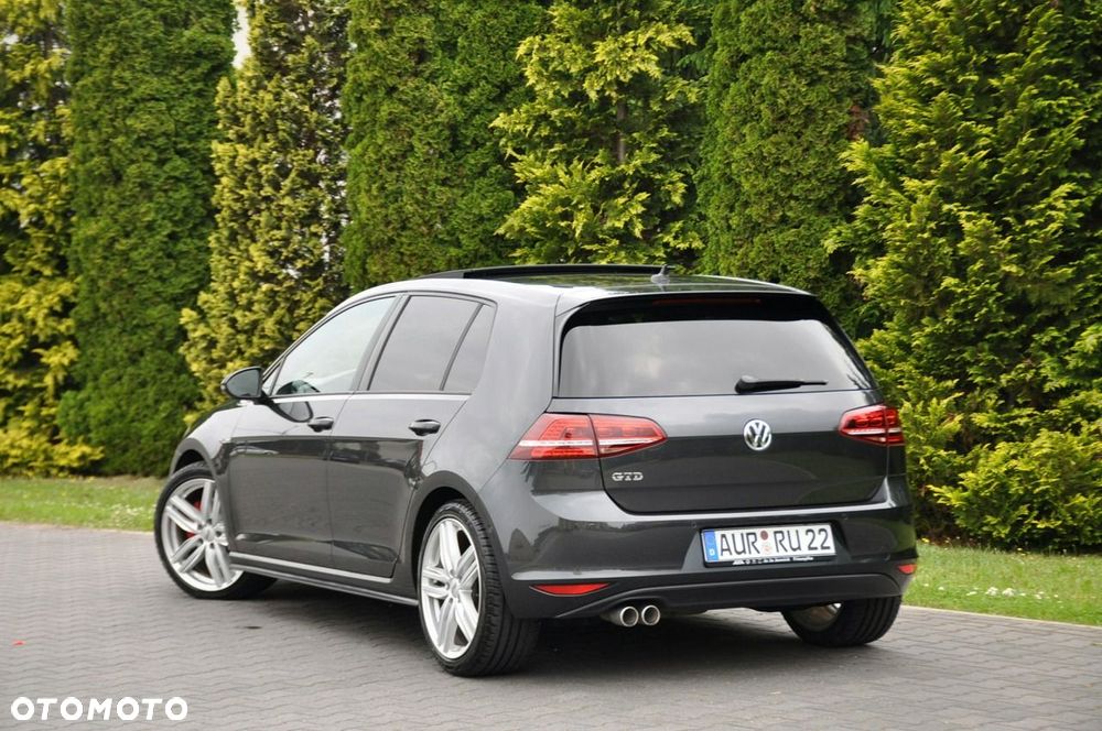 Volkswagen Golf - 14