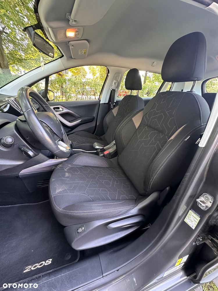 Peugeot 2008 1.2 Pure Tech Active S&S - 20