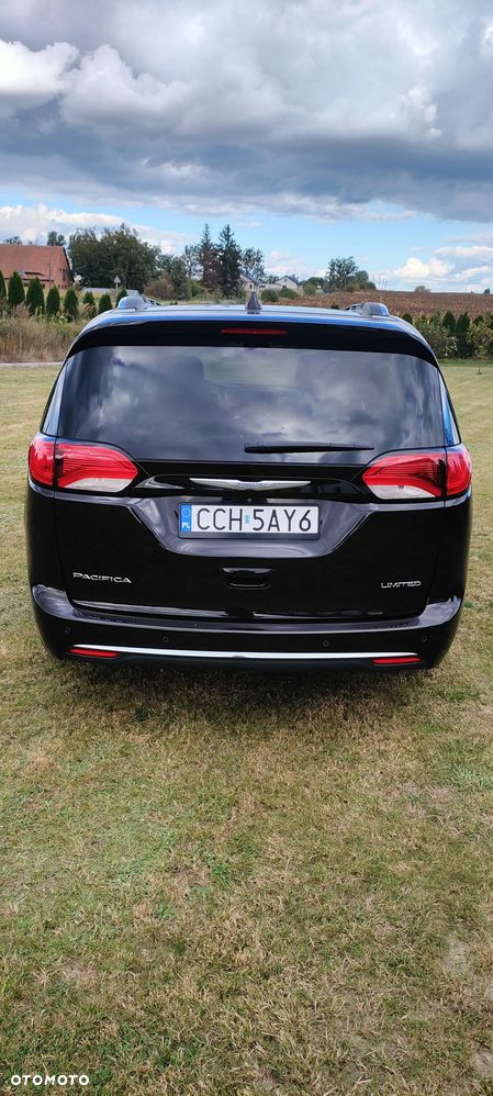 Chrysler Pacifica - 17
