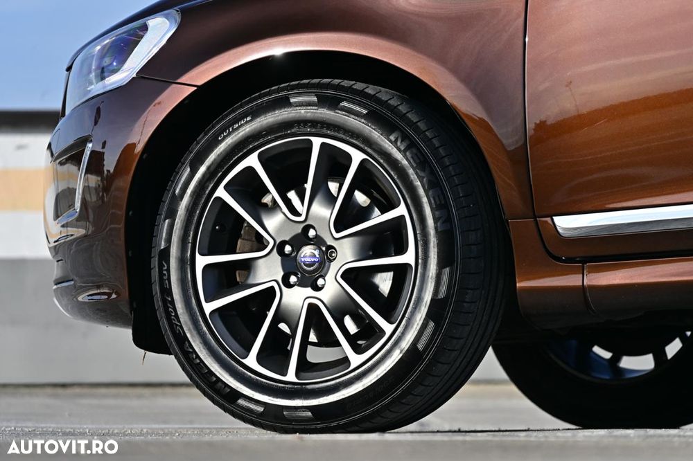 Volvo XC 60 D5 AWD Geartronic Summum - 21