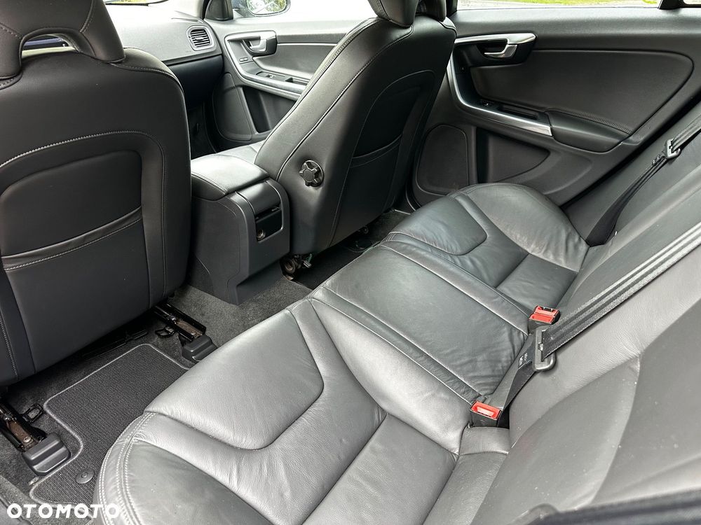Volvo S60 - 19