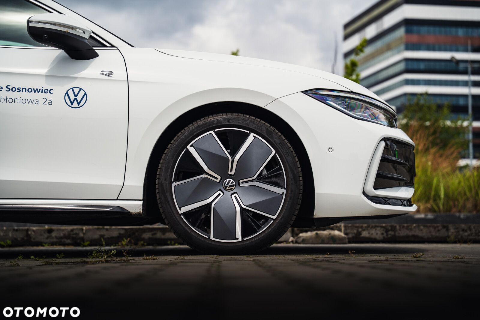 Volkswagen Passat - 10