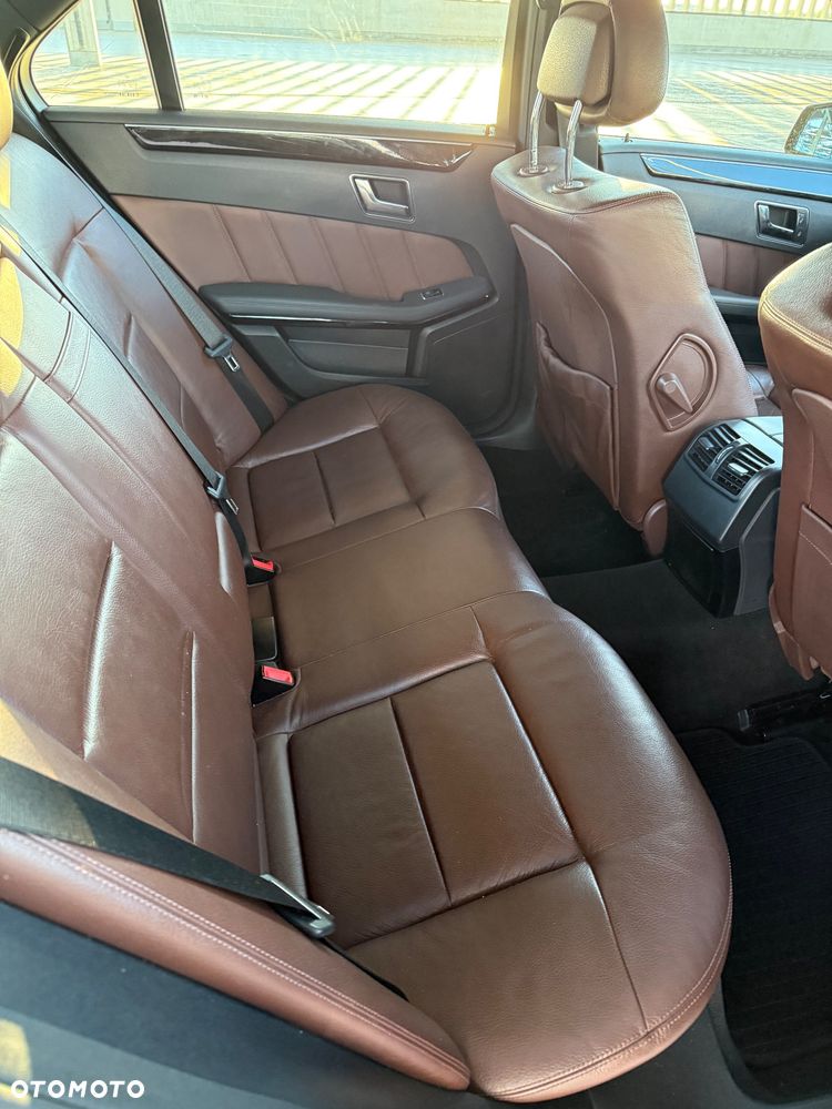 Mercedes-Benz Klasa E 250 CDI 4-Matic BlueEff Avantgarde - 15