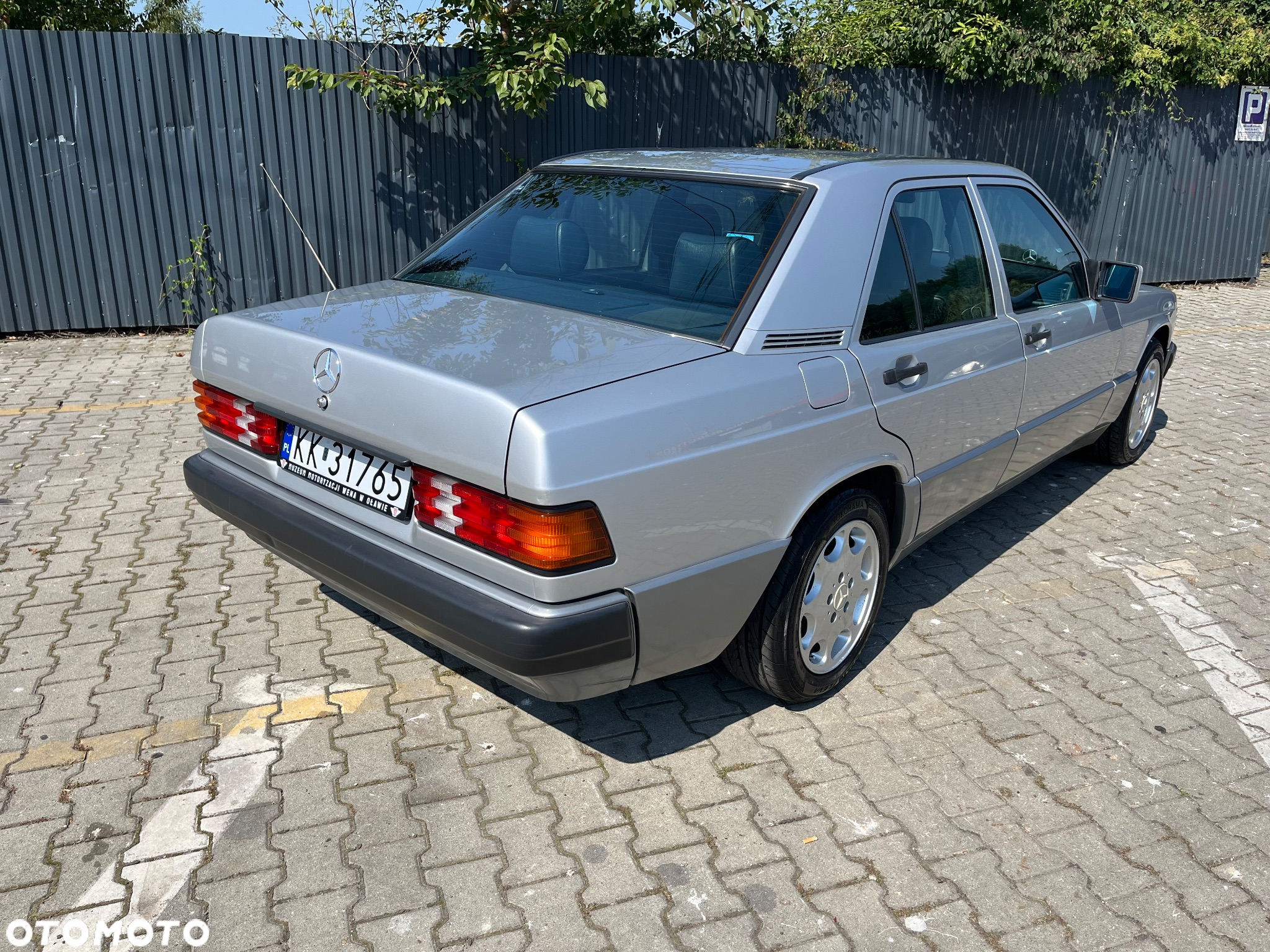 Mercedes-Benz W201 (190) - 7