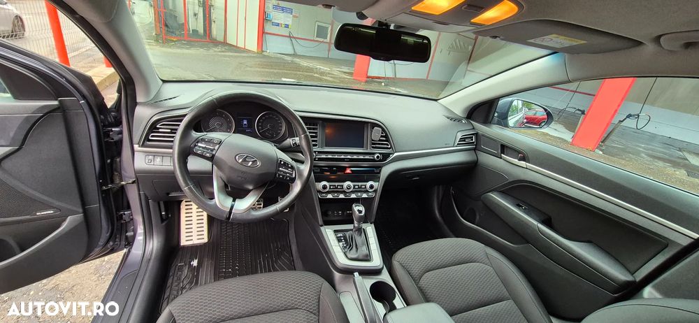 Hyundai Elantra 1.6 MPi Aut. Exclusive - 10