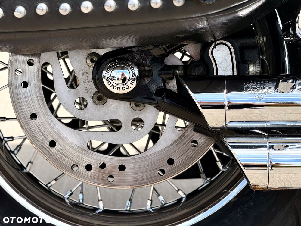 Harley-Davidson Softail Heritage Classic - 19