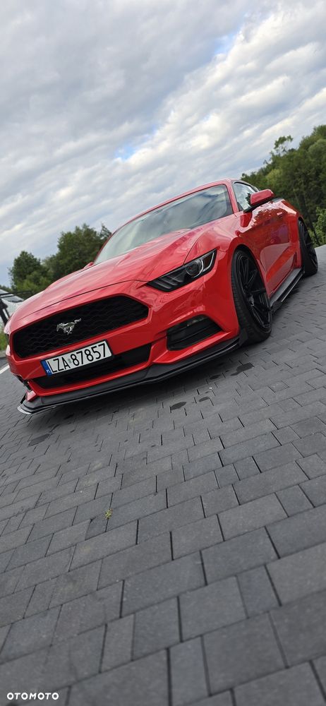 Ford Mustang - 2