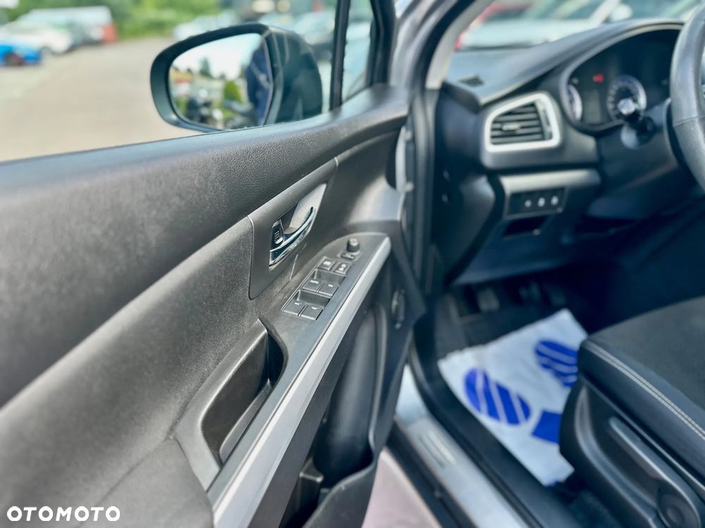 Suzuki SX4 S-Cross 1.0 T Premium - 15