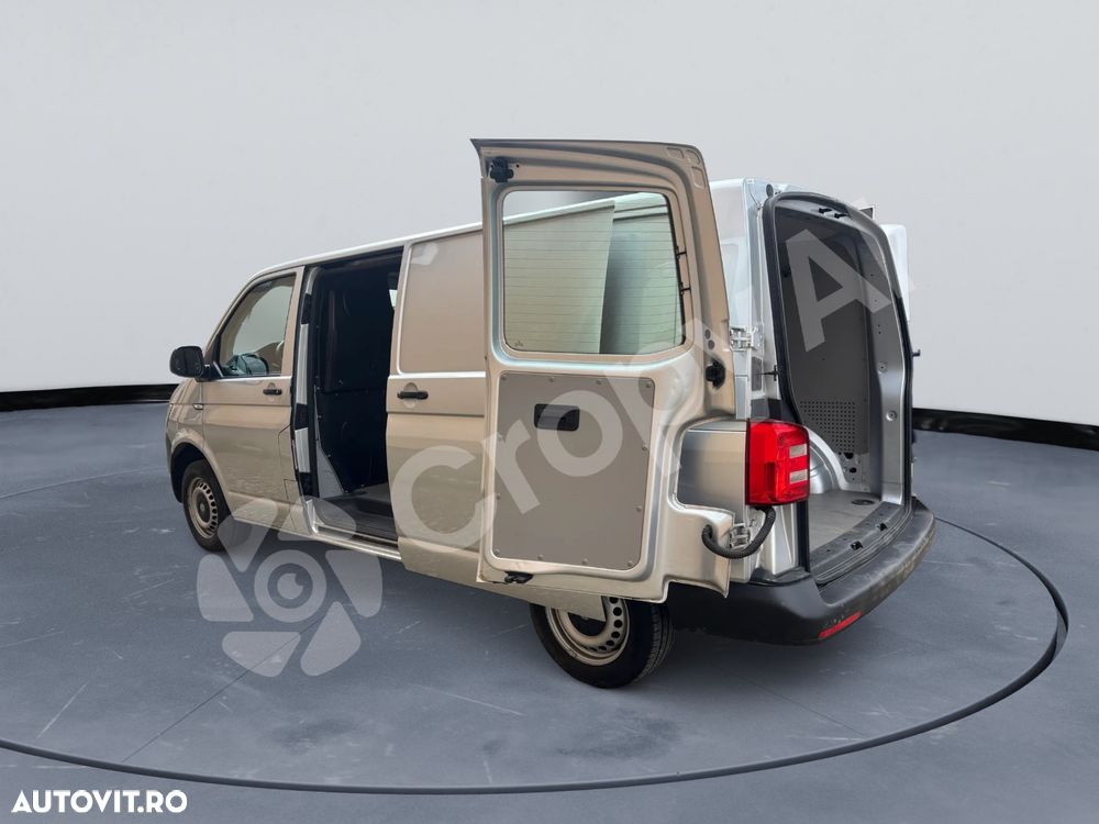 Volkswagen Transporter - 5