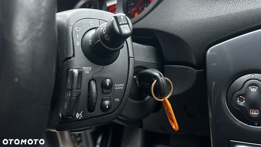 Renault Clio - 19