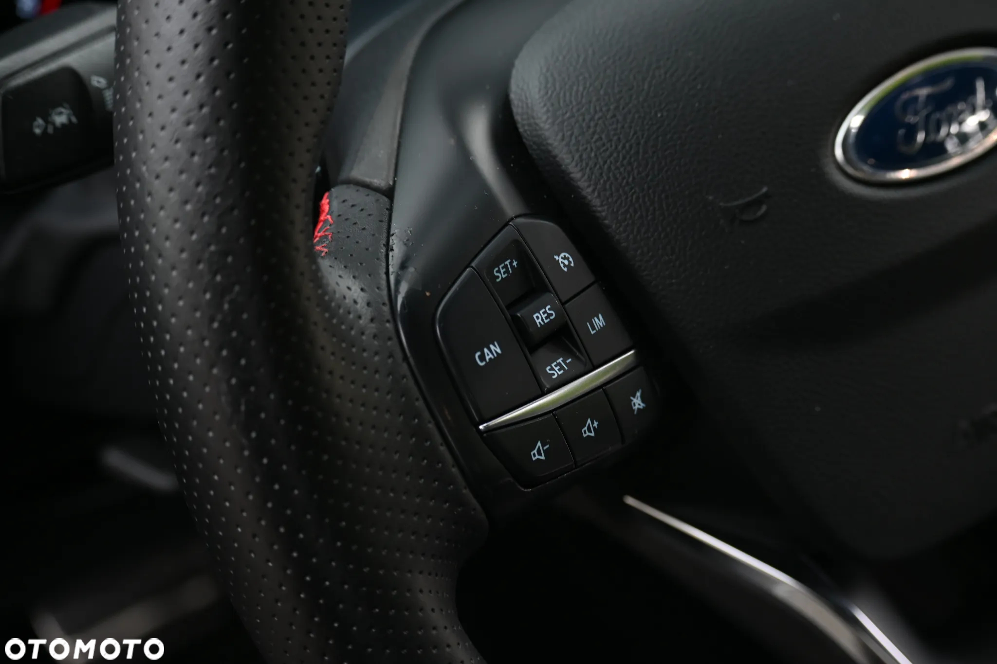 Ford Focus 1.5 EcoBoost ST-Line X - 30