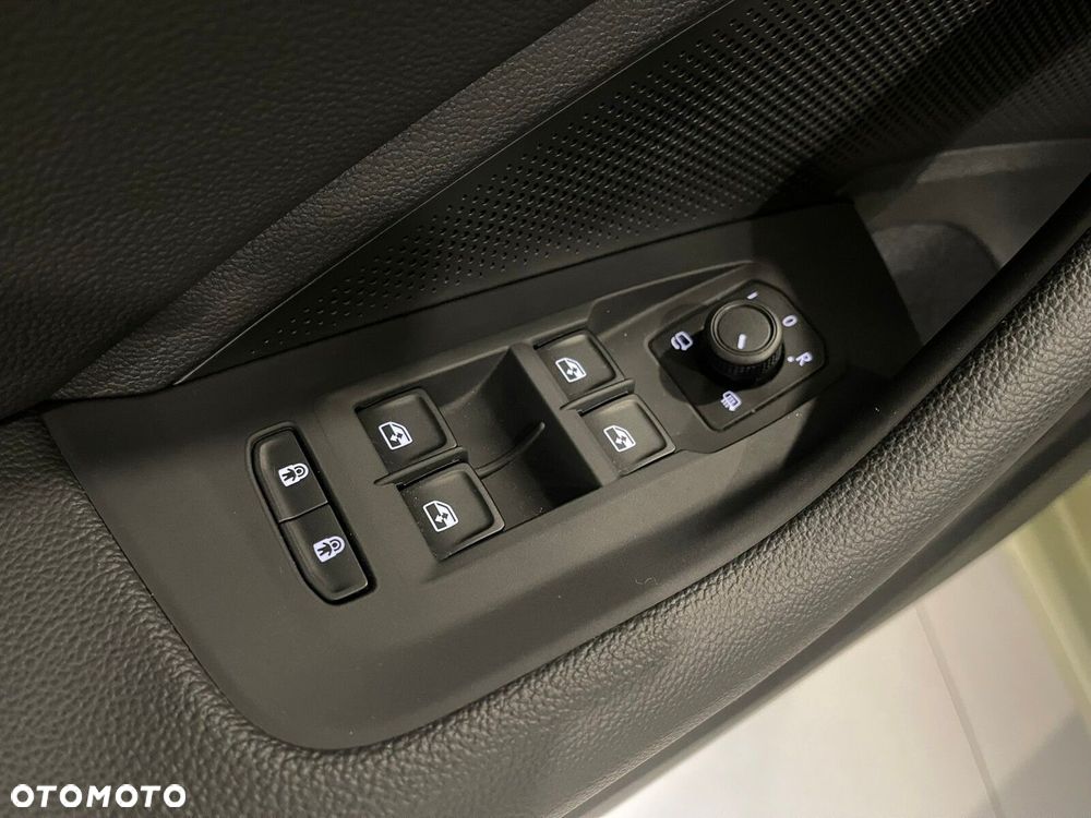 Skoda Superb 2.0 TDI SCR L&K DSG - 27