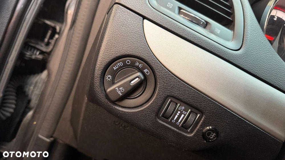 Dodge Grand Caravan - 26