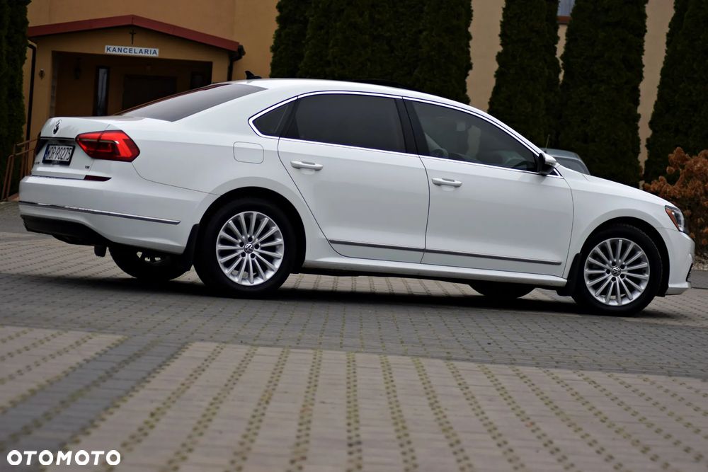 Volkswagen Passat - 21