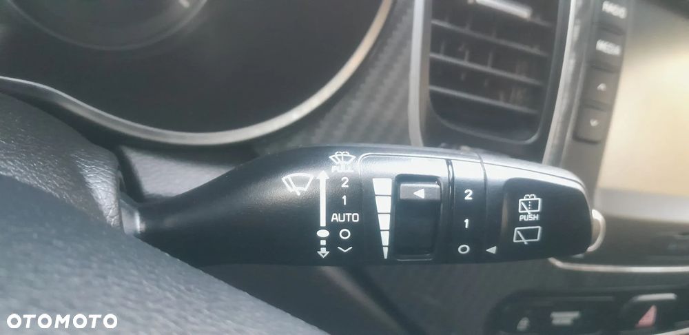 Kia Carens 1.7 CRDi 115 Fifa World Cup Edition - 31