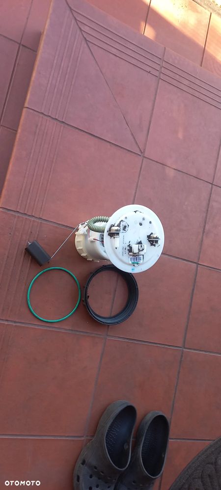 DACIA DOKKER 1.6 POMPA PALIWA 172025758R poznan - 3