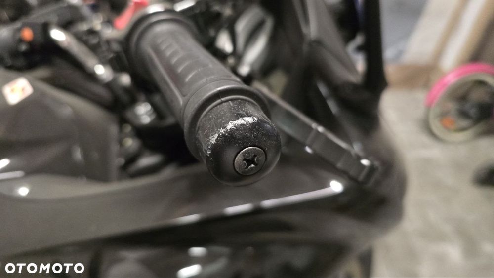 Honda CBF - 10
