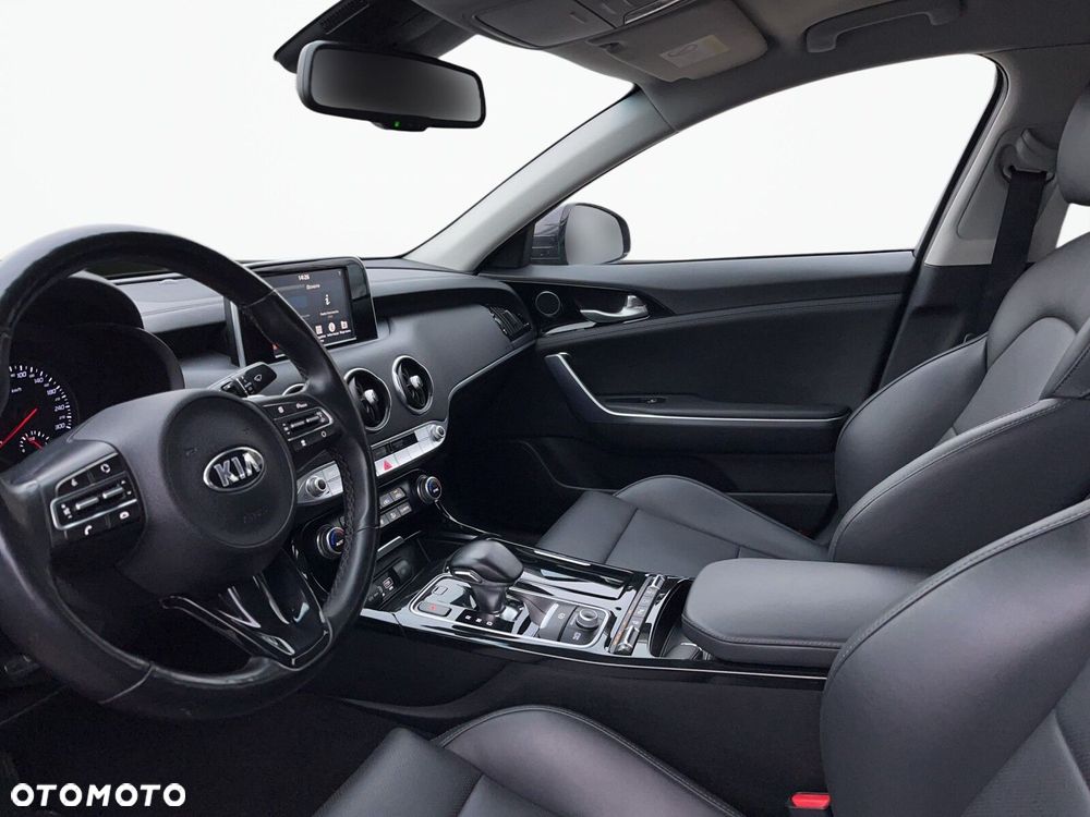 Kia Stinger 2.0 T-GDI L - 9