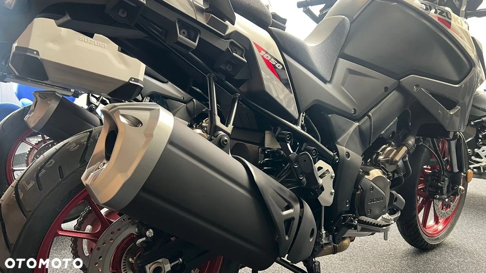 Suzuki V-STROM - 14