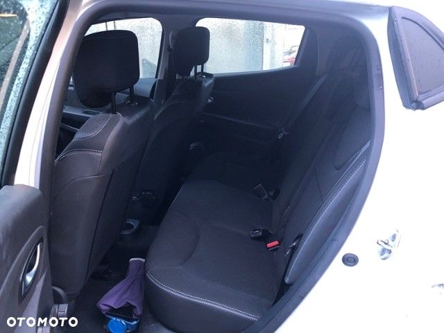 Renault Clio - 6
