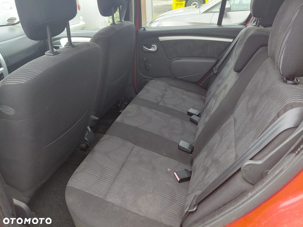 Dacia Sandero - 12