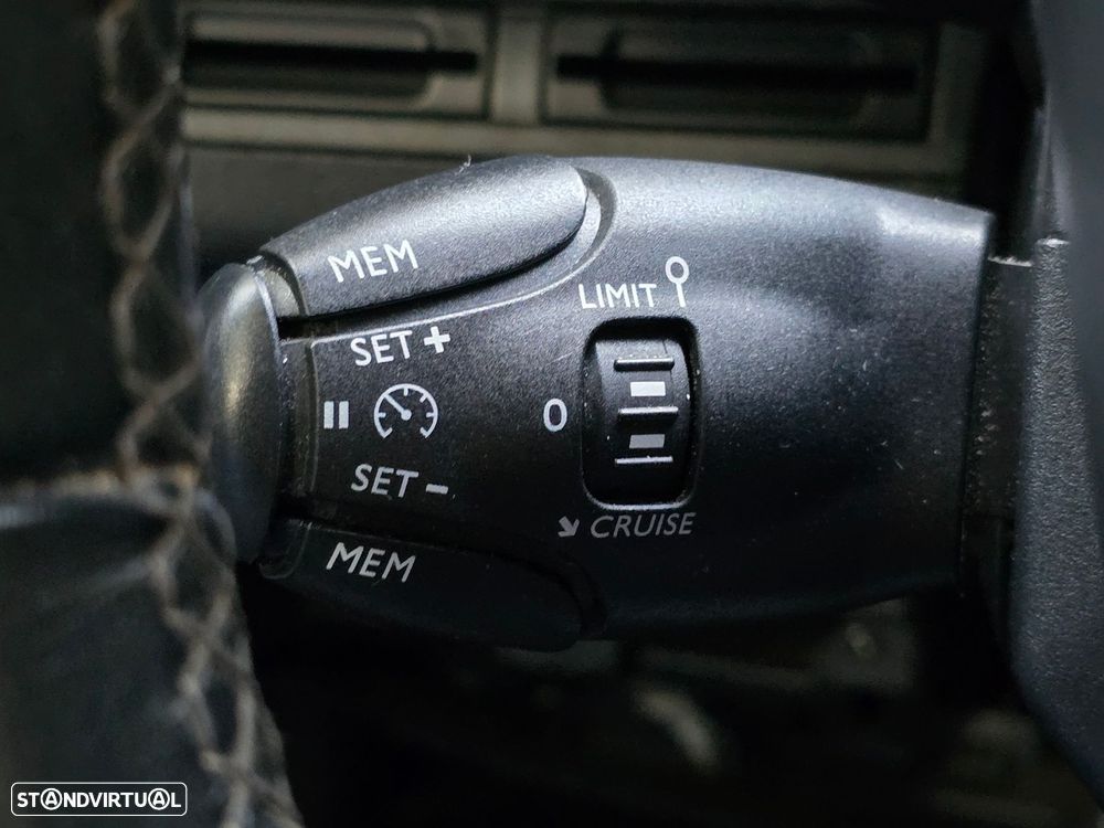 Peugeot 3008 1.2 PureTech Allure - 18