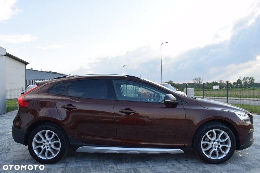 Volvo V40 Cross Country D3 Drive-E SCR Dynamic Edition - 34