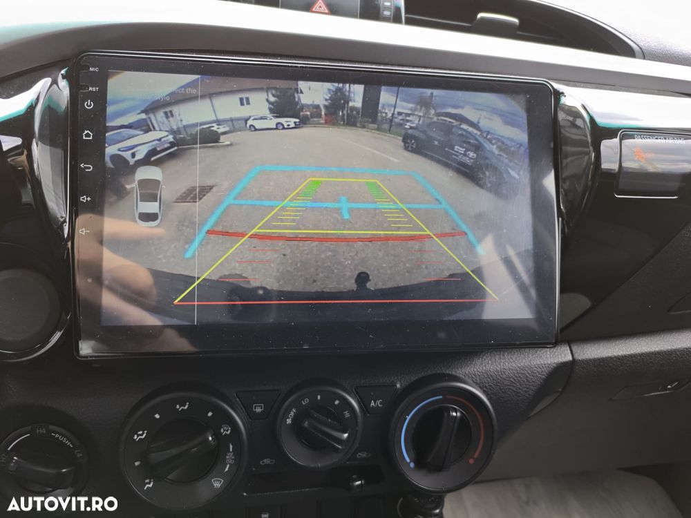 Toyota Hilux 4x4 Double Cab M/T Style - 11