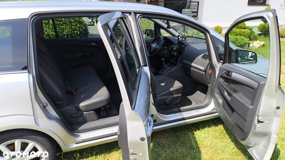 Opel Zafira - 4