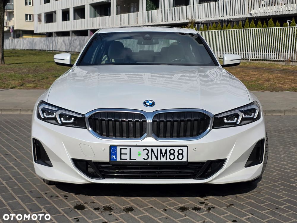 BMW Seria 3 330e xDrive M Sport - 3