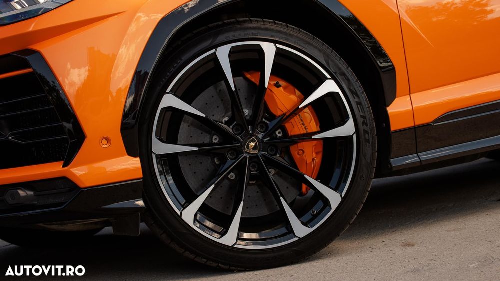 Lamborghini URUS - 8