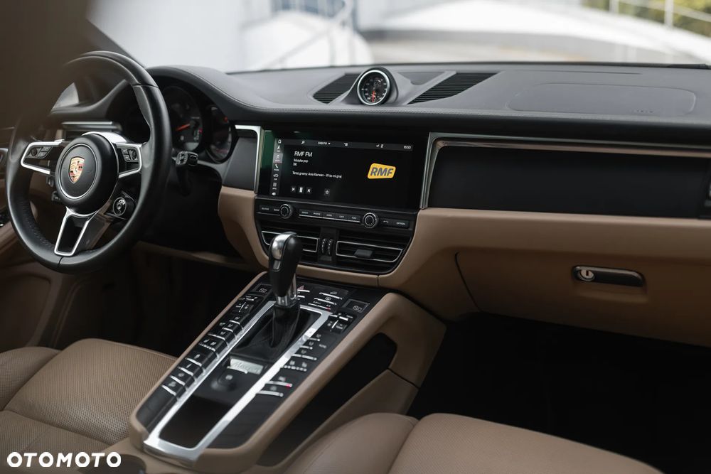 Porsche Macan - 16