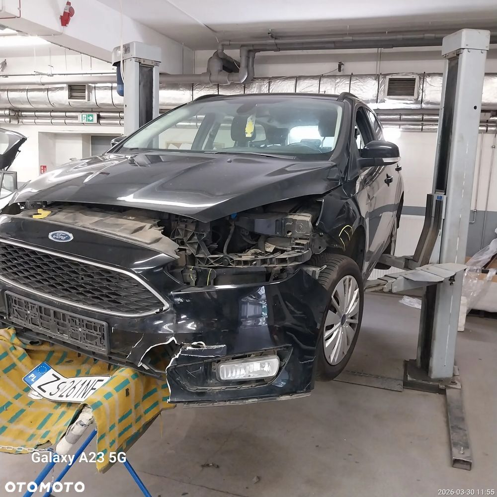 Ford Focus 1.6 Trend PowerShift - 25