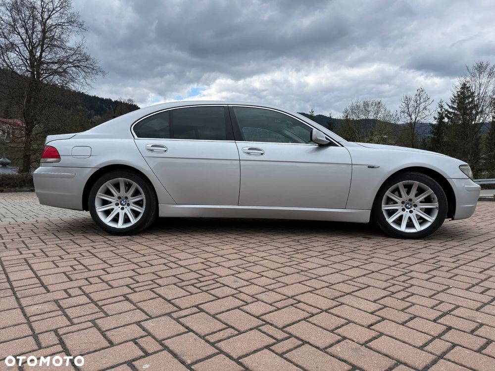 BMW Seria 7 750Li - 4
