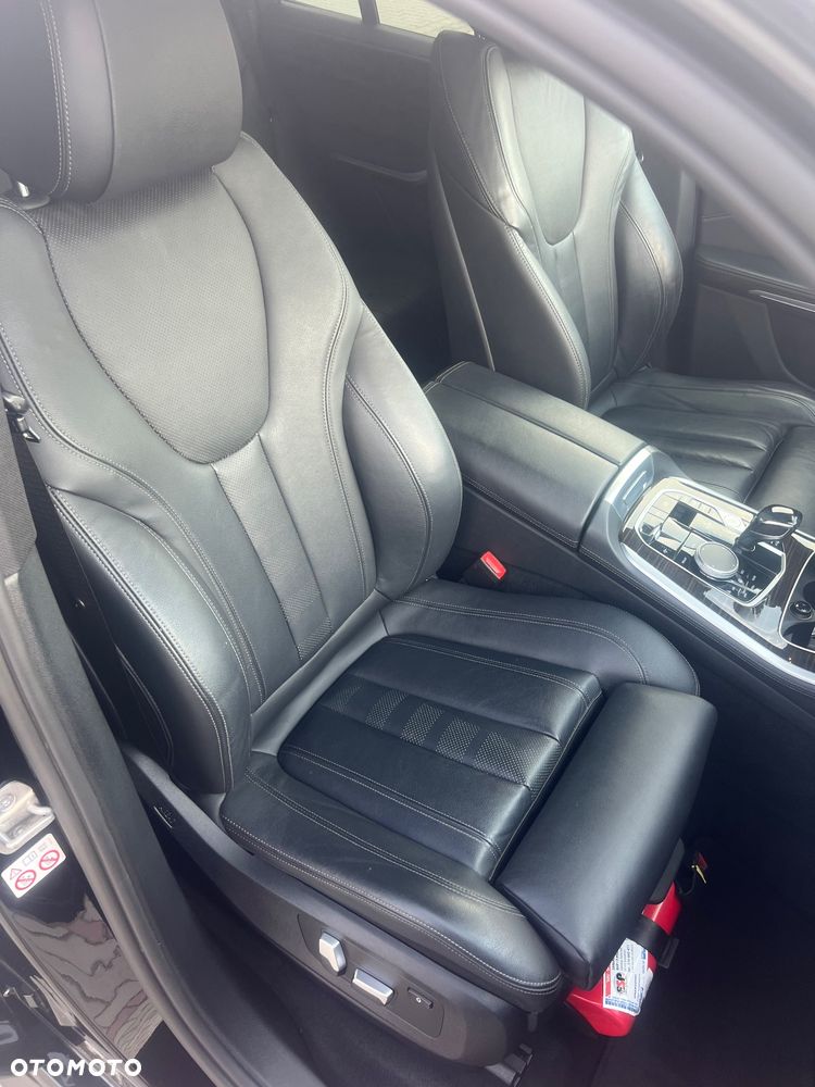 BMW X5 xDrive30d mHEV - 31