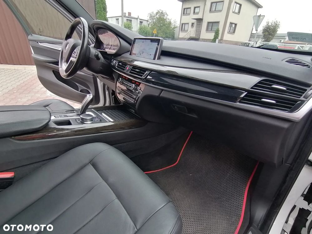 BMW X5 xDrive35i - 34