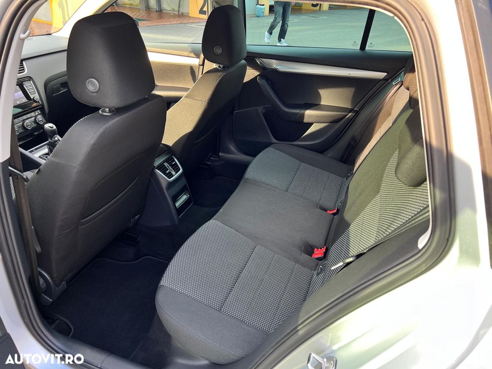Skoda Octavia 1.6 TDI Premium Edition - 14