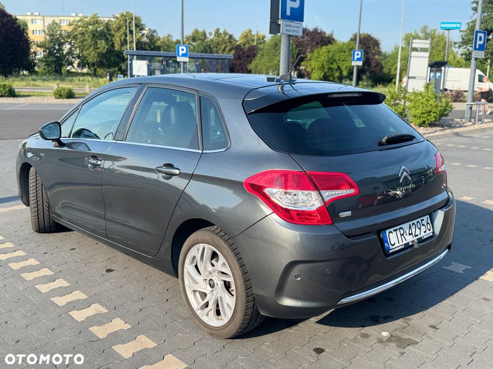 Citroën C4 e-HDi 115 Exclusive - 8