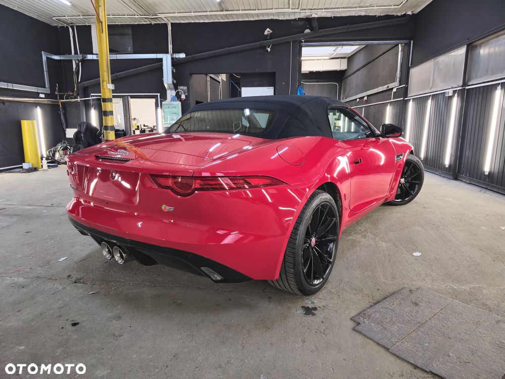 Jaguar F-Type S - 14