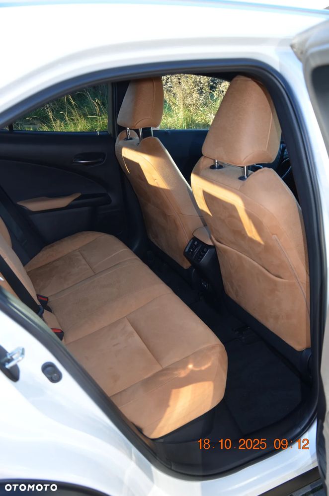 Lexus UX - 7