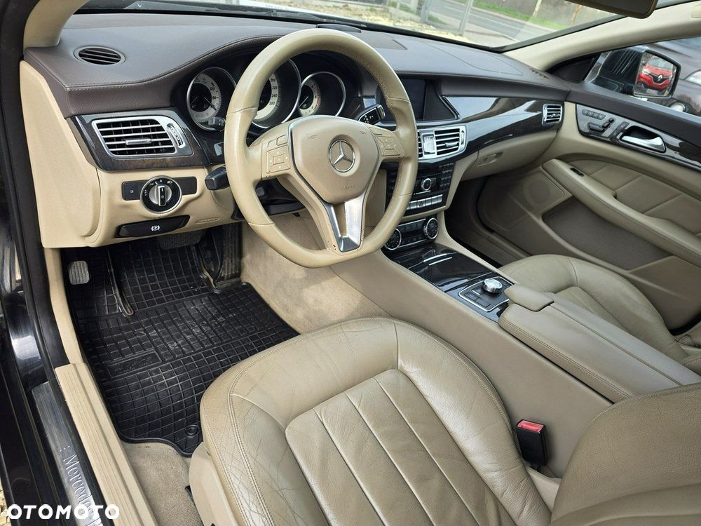 Mercedes-Benz CLS - 7